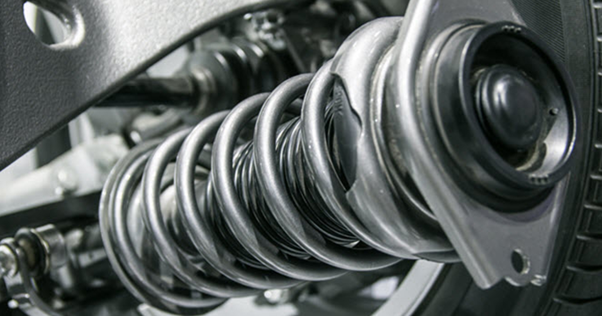 You are currently viewing Broken Spring on Your Car? Signs, Risks & What to Do